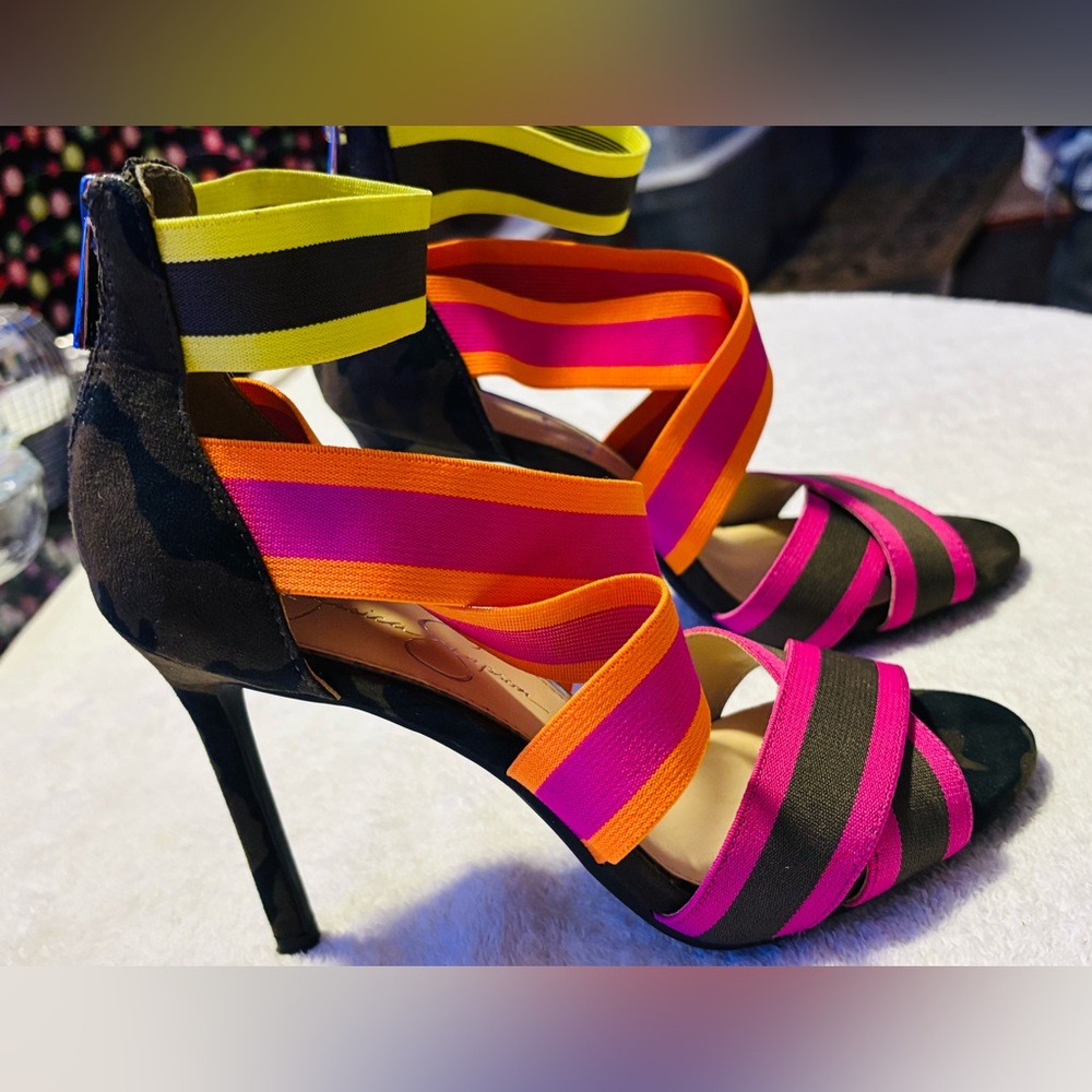 Brand New Heels By JESSICA SIMPSON - Size 6 M - Heel Height 4 Inches - box 79